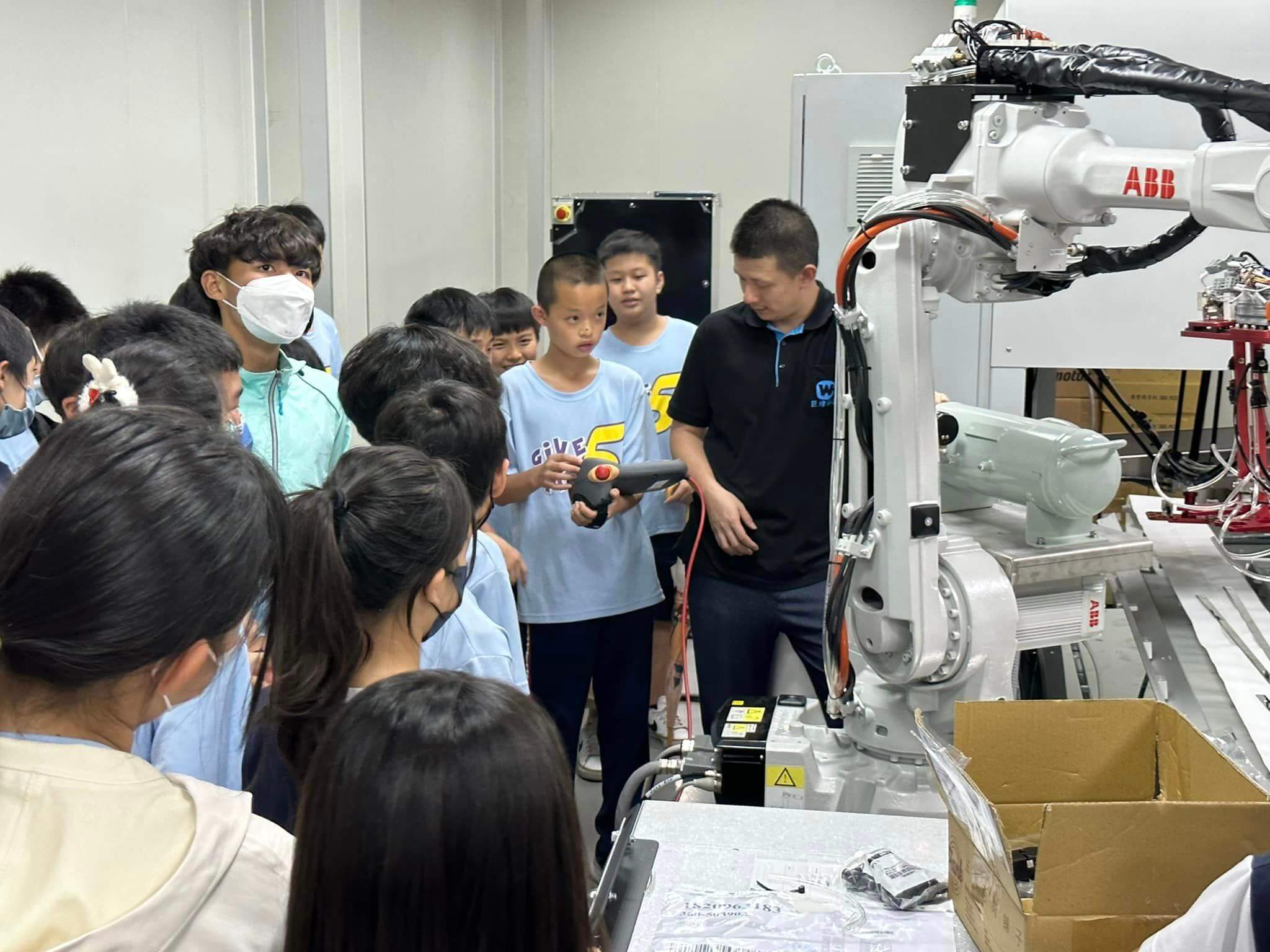 ABB機械手臂